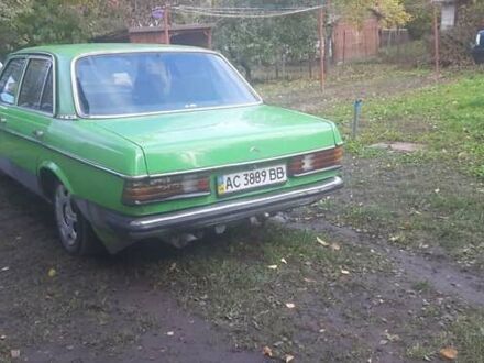 Мерседес 500K 1980 в Луцке на Automoto.ua Зеленый Мерседес 500K, объемом двигателя 2 л и пробегом 350 тыс. км за 600 $, фото 1 на Automoto.ua