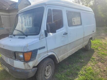 Мерседес 8 1994 у Чорткові на Automoto.ua Білий Мерседес 8, об'ємом двигуна 2.3 л та пробігом 20 тис. км за 1300 $, фото 1 на Automoto.ua