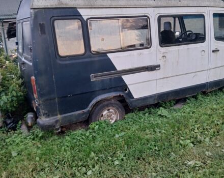Синий Мерседес 8, объемом двигателя 2 л и пробегом 222 тыс. км за 2200 $, фото 2 на Automoto.ua
