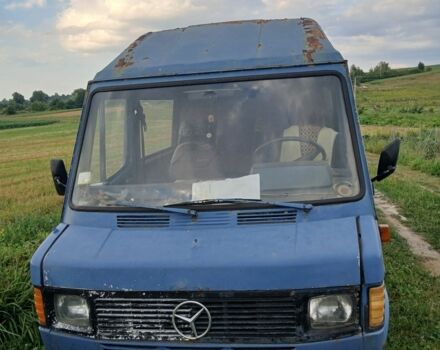 Синий Мерседес 8, объемом двигателя 2 л и пробегом 222 тыс. км за 2200 $, фото 5 на Automoto.ua