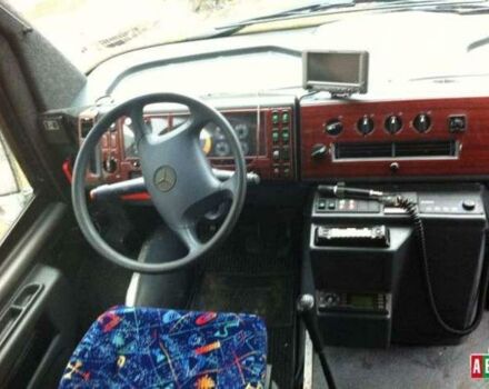 Серый Мерседес 814 груз., объемом двигателя 4.2 л и пробегом 400 тыс. км за 39000 $, фото 1 на Automoto.ua