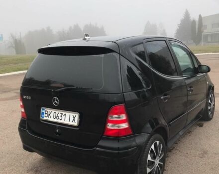 Черный Мерседес А 160, объемом двигателя 1.6 л и пробегом 177 тыс. км за 3000 $, фото 4 на Automoto.ua