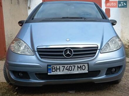 Мерседес А 180 2007 в Раздельной на Automoto.ua Синий Мерседес А 180, объемом двигателя 2 л и пробегом 200 тыс. км за 7300 $, фото 1 на Automoto.ua