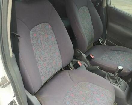 Белый Мерседес А класс, объемом двигателя 1.4 л и пробегом 430 тыс. км за 2400 $, фото 18 на Automoto.ua