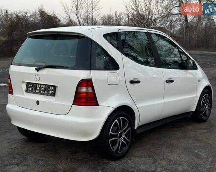 Белый Мерседес А класс, объемом двигателя 1.4 л и пробегом 180 тыс. км за 4250 $, фото 52 на Automoto.ua