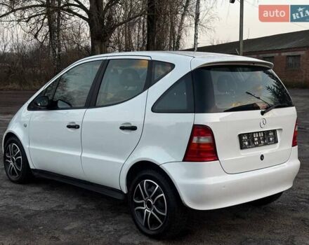 Белый Мерседес А класс, объемом двигателя 1.4 л и пробегом 180 тыс. км за 4250 $, фото 53 на Automoto.ua