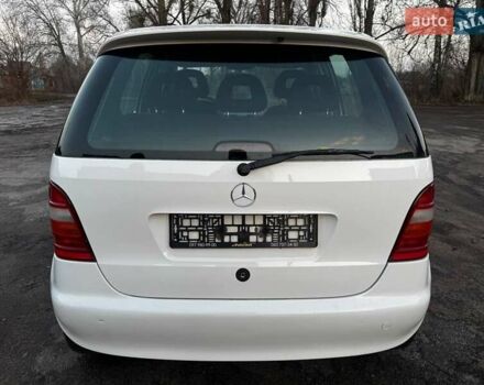 Белый Мерседес А класс, объемом двигателя 1.4 л и пробегом 180 тыс. км за 4250 $, фото 11 на Automoto.ua