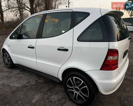 Белый Мерседес А класс, объемом двигателя 1.4 л и пробегом 180 тыс. км за 4250 $, фото 5 на Automoto.ua