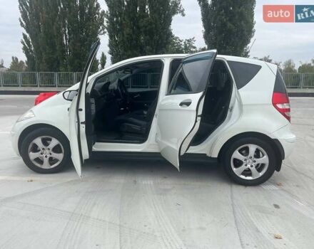 Білий Мерседес А клас, об'ємом двигуна 1.5 л та пробігом 191 тис. км за 6900 $, фото 15 на Automoto.ua
