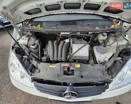 Мерседес А класс 2009 в Запорожье на Automoto.ua Белый Мерседес А класс, объемом двигателя 1.7 л и пробегом 129 тыс. км за 7999 $, фото 13 на Automoto.ua