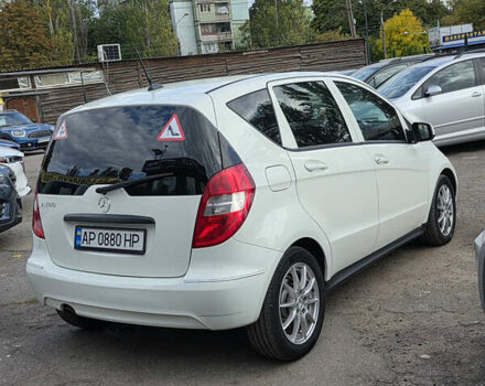 Мерседес А класс 2009 в Запорожье на Automoto.ua Белый Мерседес А класс, объемом двигателя 1.7 л и пробегом 129 тыс. км за 7999 $, фото 5 на Automoto.ua