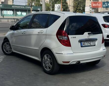 Белый Мерседес А класс, объемом двигателя 1.7 л и пробегом 110 тыс. км за 7700 $, фото 4 на Automoto.ua
