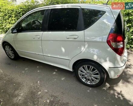 Белый Мерседес А класс, объемом двигателя 1.7 л и пробегом 87 тыс. км за 7700 $, фото 16 на Automoto.ua