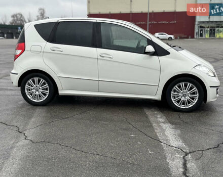 Білий Мерседес А клас, об'ємом двигуна 1.7 л та пробігом 42 тис. км за 8200 $, фото 7 на Automoto.ua