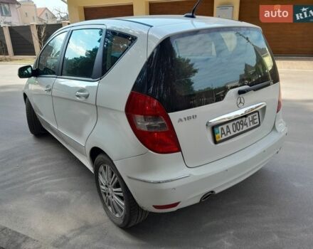 Білий Мерседес А клас, об'ємом двигуна 1.7 л та пробігом 75 тис. км за 7999 $, фото 1 на Automoto.ua