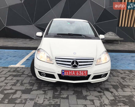 Білий Мерседес А клас, об'ємом двигуна 1.7 л та пробігом 141 тис. км за 7800 $, фото 2 на Automoto.ua