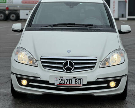 Білий Мерседес А клас, об'ємом двигуна 1.7 л та пробігом 42 тис. км за 8200 $, фото 2 на Automoto.ua