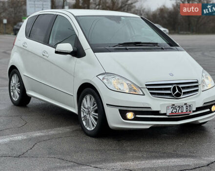 Білий Мерседес А клас, об'ємом двигуна 1.7 л та пробігом 42 тис. км за 8200 $, фото 4 на Automoto.ua