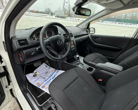 Белый Мерседес А класс, объемом двигателя 1.7 л и пробегом 58 тыс. км за 8800 $, фото 16 на Automoto.ua