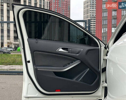 Білий Мерседес А клас, об'ємом двигуна 1.8 л та пробігом 131 тис. км за 12950 $, фото 35 на Automoto.ua