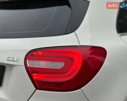 Білий Мерседес А клас, об'ємом двигуна 1.8 л та пробігом 131 тис. км за 12950 $, фото 13 на Automoto.ua