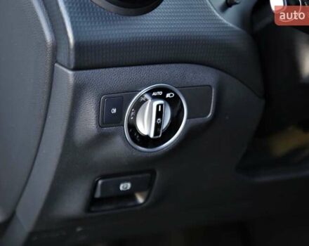 Мерседес А класс 2013 в Киеве на Automoto.ua Белый Мерседес А класс, объемом двигателя 1.8 л и пробегом 82 тыс. км за 17000 $, фото 20 на Automoto.ua