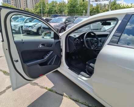Білий Мерседес А клас, об'ємом двигуна 1.6 л та пробігом 44 тис. км за 13990 $, фото 12 на Automoto.ua