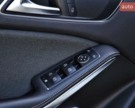 Мерседес А класс 2013 в Киеве на Automoto.ua Белый Мерседес А класс, объемом двигателя 1.8 л и пробегом 82 тыс. км за 17000 $, фото 18 на Automoto.ua