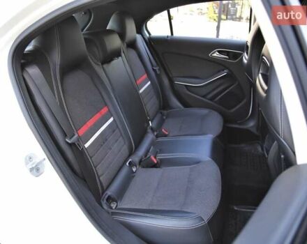 Мерседес А класс 2013 в Киеве на Automoto.ua Белый Мерседес А класс, объемом двигателя 1.8 л и пробегом 82 тыс. км за 17000 $, фото 10 на Automoto.ua