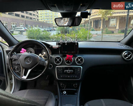 Белый Мерседес А класс, объемом двигателя 1.8 л и пробегом 194 тыс. км за 14800 $, фото 4 на Automoto.ua