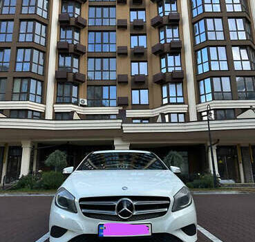 Белый Мерседес А класс, объемом двигателя 1.8 л и пробегом 194 тыс. км за 14800 $, фото 2 на Automoto.ua