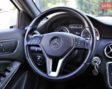 Мерседес А класс 2013 в Киеве на Automoto.ua Белый Мерседес А класс, объемом двигателя 1.8 л и пробегом 82 тыс. км за 17000 $, фото 13 на Automoto.ua