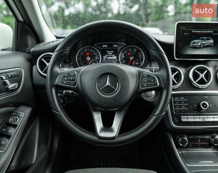 Мерседес А класс 2016 в Львове на Automoto.ua Белый Мерседес А класс, объемом двигателя 1.6 л и пробегом 50 тыс. км за 19000 $, фото 23 на Automoto.ua