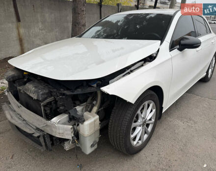 Белый Мерседес А класс, объемом двигателя 1.99 л и пробегом 70 тыс. км за 16666 $, фото 2 на Automoto.ua