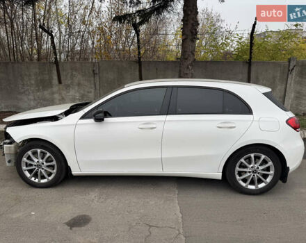 Белый Мерседес А класс, объемом двигателя 1.99 л и пробегом 70 тыс. км за 16666 $, фото 4 на Automoto.ua