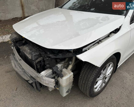 Белый Мерседес А класс, объемом двигателя 1.99 л и пробегом 70 тыс. км за 16666 $, фото 8 на Automoto.ua