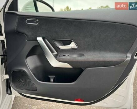 Белый Мерседес А класс, объемом двигателя 1.95 л и пробегом 15 тыс. км за 37500 $, фото 62 на Automoto.ua