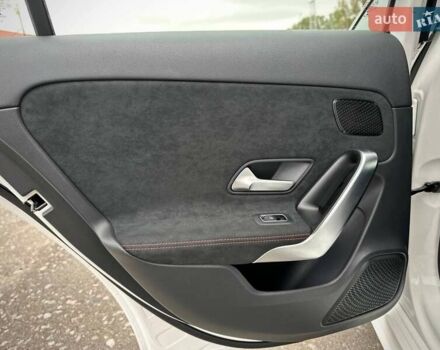 Белый Мерседес А класс, объемом двигателя 1.95 л и пробегом 15 тыс. км за 37500 $, фото 55 на Automoto.ua