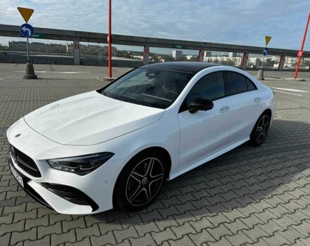 Мерседес А класс 2023 в Львове на Automoto.ua Белый Мерседес А класс, объемом двигателя 0 л и пробегом 25 тыс. км за 39717 $, фото 1 на Automoto.ua