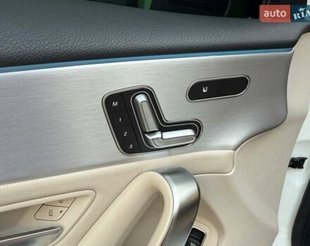 Белый Мерседес А класс, объемом двигателя 1.99 л и пробегом 42 тыс. км за 26990 $, фото 13 на Automoto.ua