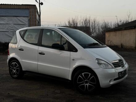 Белый Мерседес А класс, объемом двигателя 0 л и пробегом 180 тыс. км за 4250 $, фото 1 на Automoto.ua