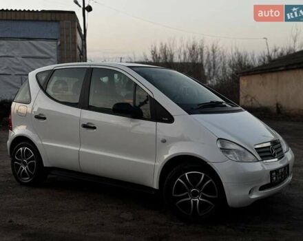 Белый Мерседес А класс, объемом двигателя 1.4 л и пробегом 180 тыс. км за 4250 $, фото 1 на Automoto.ua