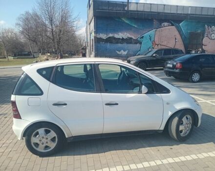 Белый Мерседес А класс, объемом двигателя 0 л и пробегом 340 тыс. км за 3100 $, фото 1 на Automoto.ua