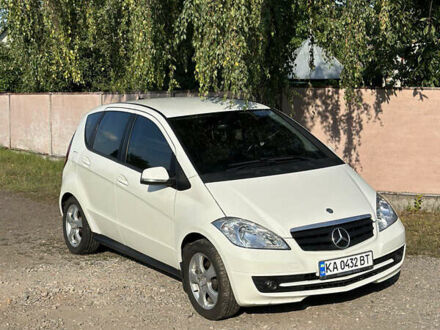 Мерседес А класс 2008 в Ахтырке на Automoto.ua Белый Мерседес А класс, объемом двигателя 1.5 л и пробегом 211 тыс. км за 6450 $, фото 1 на Automoto.ua