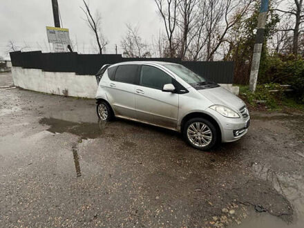 Білий Мерседес А клас, об'ємом двигуна 1.99 л та пробігом 250 тис. км за 5000 $, фото 1 на Automoto.ua