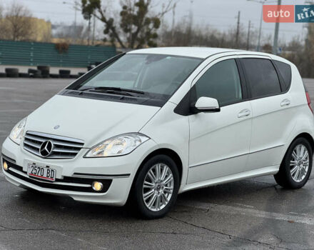 Белый Мерседес А класс, объемом двигателя 1.7 л и пробегом 42 тыс. км за 8200 $, фото 1 на Automoto.ua