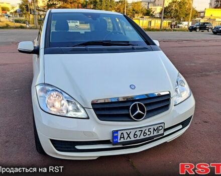 Білий Мерседес А клас, об'ємом двигуна 1.7 л та пробігом 72 тис. км за 7900 $, фото 1 на Automoto.ua