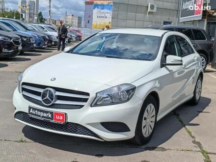 Мерседес А клас 2013 у Харкові на Automoto.ua Білий Мерседес А клас, об'ємом двигуна 1.6 л та пробігом 44 тис. км за 13990 $, фото 1 на Automoto.ua