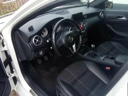 Мерседес А класс 2014 в Первомайск на Automoto.ua Белый Мерседес А класс, объемом двигателя 1.6 л и пробегом 261 тыс. км за 9100 $, фото 1 на Automoto.ua