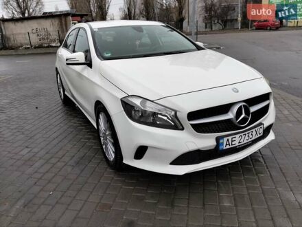 Мерседес А класс 2015 в Днепре (Днепропетровске) на Automoto.ua Белый Мерседес А класс, объемом двигателя 1.5 л и пробегом 340 тыс. км за 10100 $, фото 1 на Automoto.ua